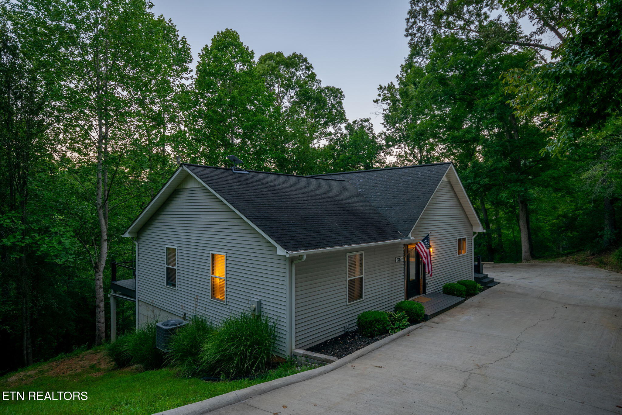 332 Pearl Road La Follette, TN 37766 - Photo 1 of 44 homesandvideos-1602