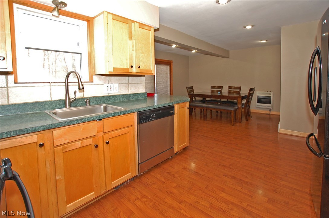 2428 Keystone Road Cleveland, OH 44134 - Photo 5 of 28