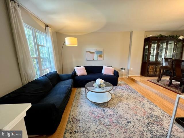 14848 Hammersmith Circle Silver Spring, MD 20906 - Photo 3 of 20 Gallery Image 3
