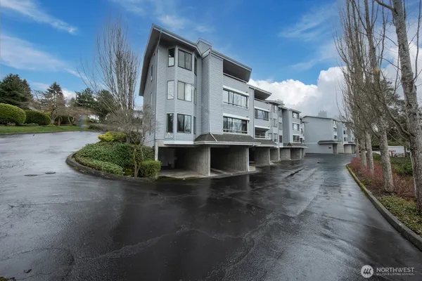 $450,000 | 1226 6th Avenue South, Unit A102, Edmonds, WA 98020