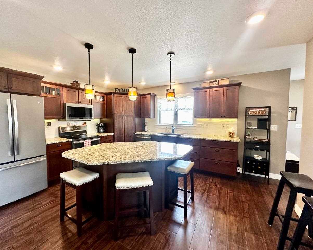 1436 Willow Brook Lane Riverside, IA 52327 - Photo 7 of 55 Gallery Image 7