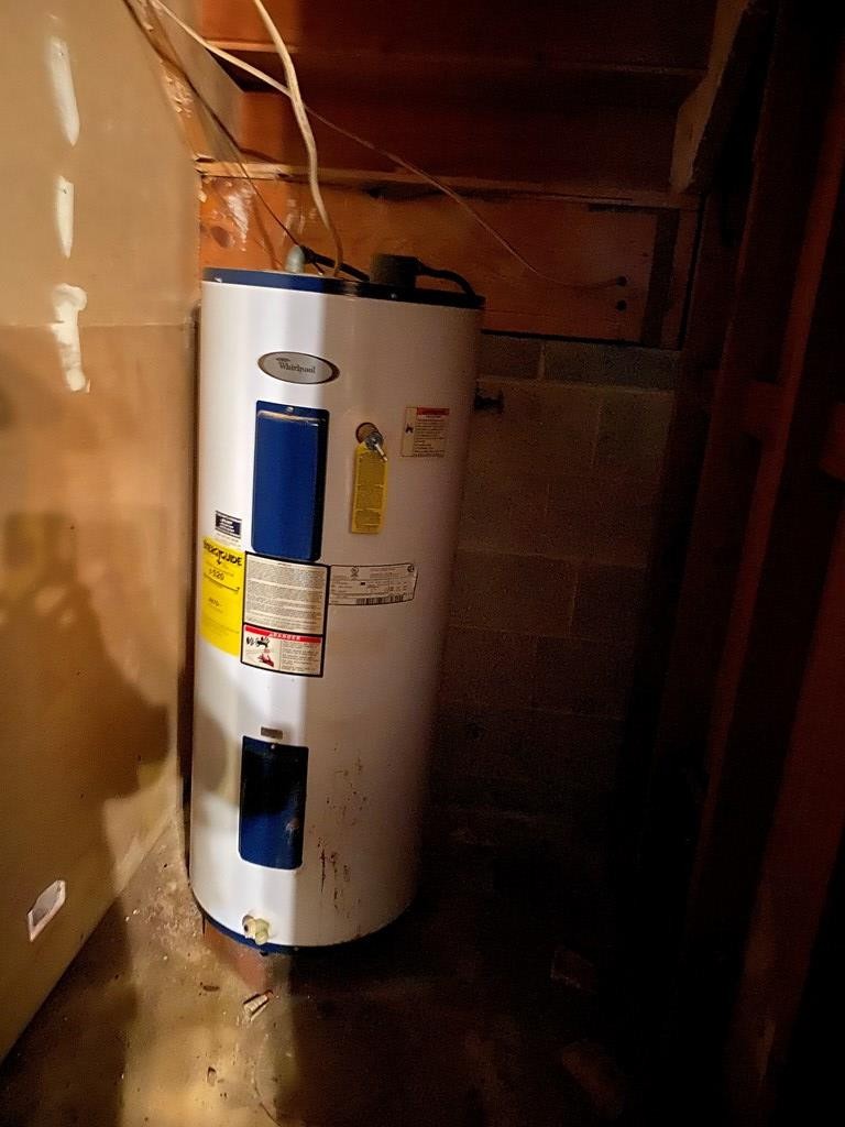 8693 Eureka Road Northwest Charleston, TN 37310 - Photo 20 of 35 a close view of water heater room
