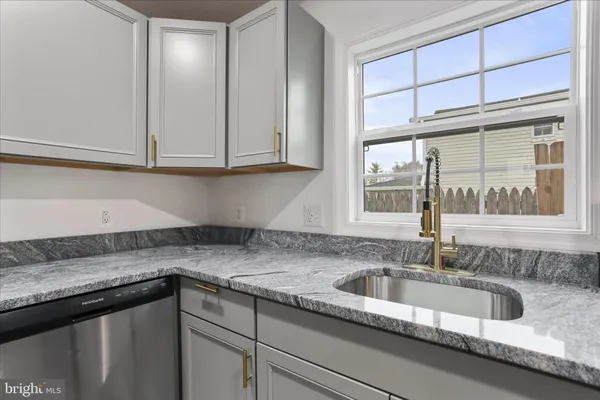 $254,900 | 674 Winchester Avenue, Martinsburg, WV 25401