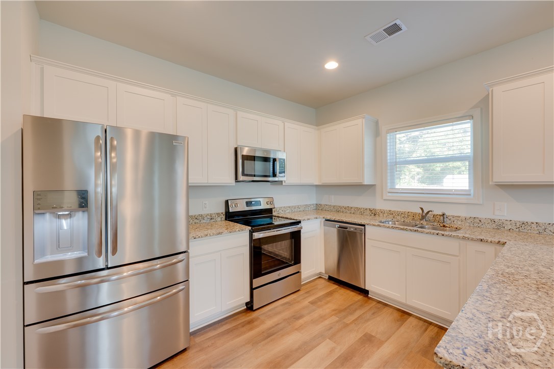 219 Caroline Way Guyton, GA 31312 - Photo 4 of 21