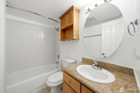 $210,000 | 300 10th Avenue, Unit A110, Seattle, WA 98122