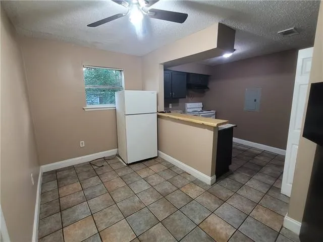 $1,200 | 309 Emerson Drive, Unit A, Kenner, LA 70065