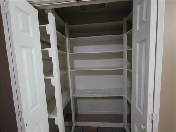 $1,200 | 309 Emerson Drive, Unit A, Kenner, LA 70065