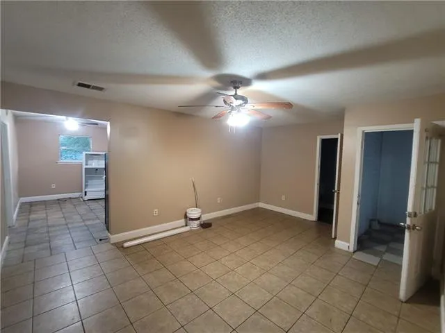 $1,200 | 309 Emerson Drive, Unit A, Kenner, LA 70065