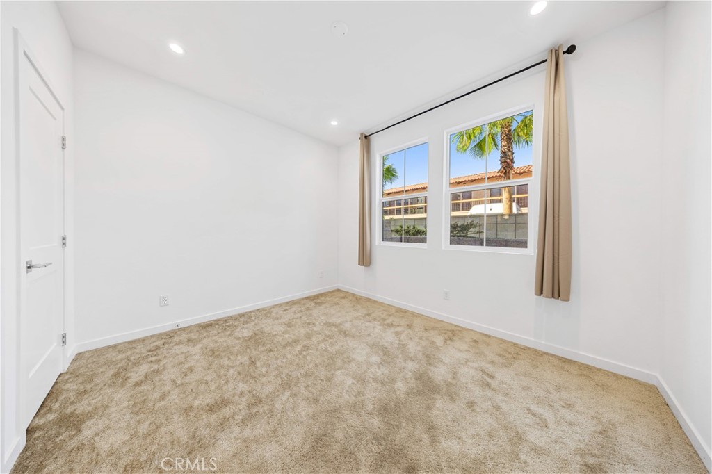 119 Jessup Way Tustin, CA 92780 - Photo 17 of 41