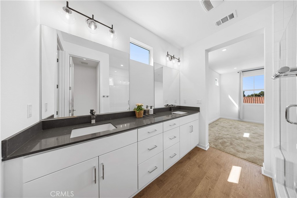 119 Jessup Way Tustin, CA 92780 - Photo 20 of 41