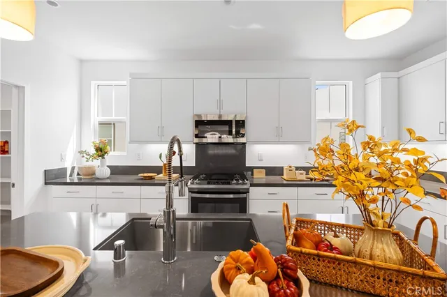 $1,250,000 | 119 Jessup Way, Tustin, CA 92780