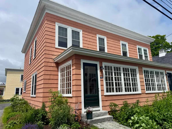 $369,000 | 4 Elm Street, Lebanon, NH 03766