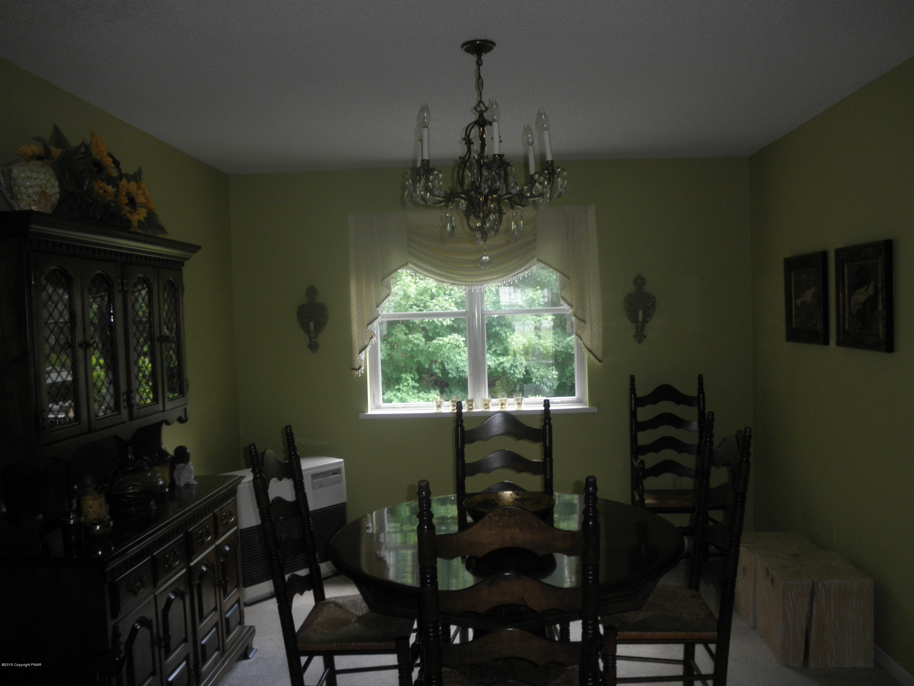 1222 Spring Run Road Saylorsburg, PA 18353 - Photo 22 of 55 Dining Room