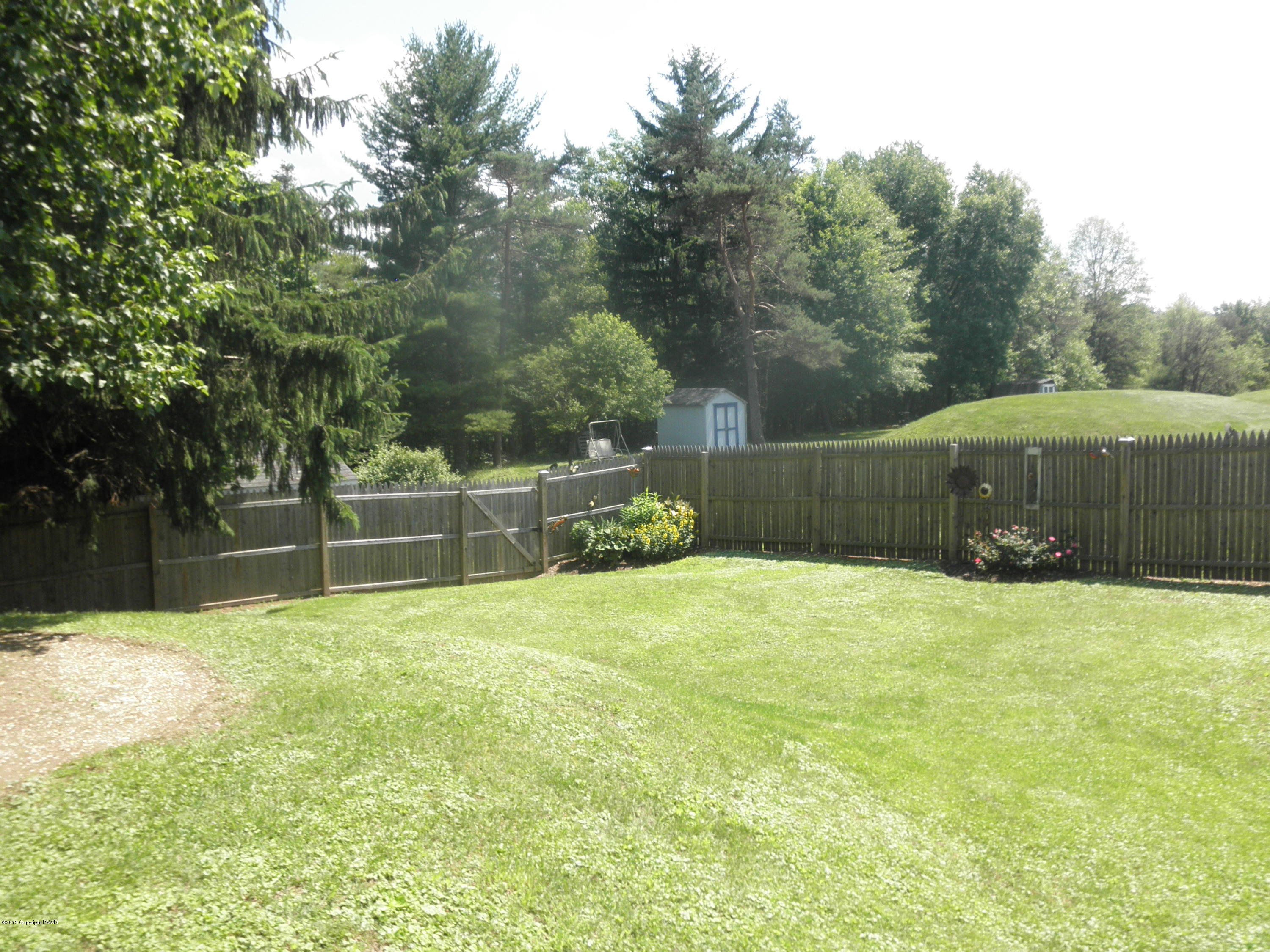 1222 Spring Run Road Saylorsburg, PA 18353 - Photo 52 of 55 Fenced in area