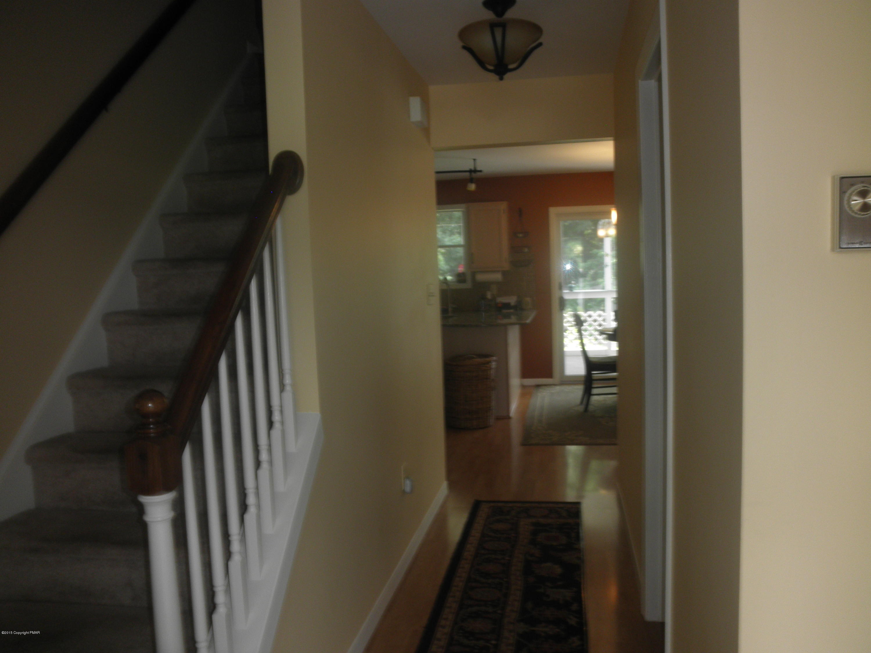 1222 Spring Run Road Saylorsburg, PA 18353 - Photo 6 of 55 The Foyer