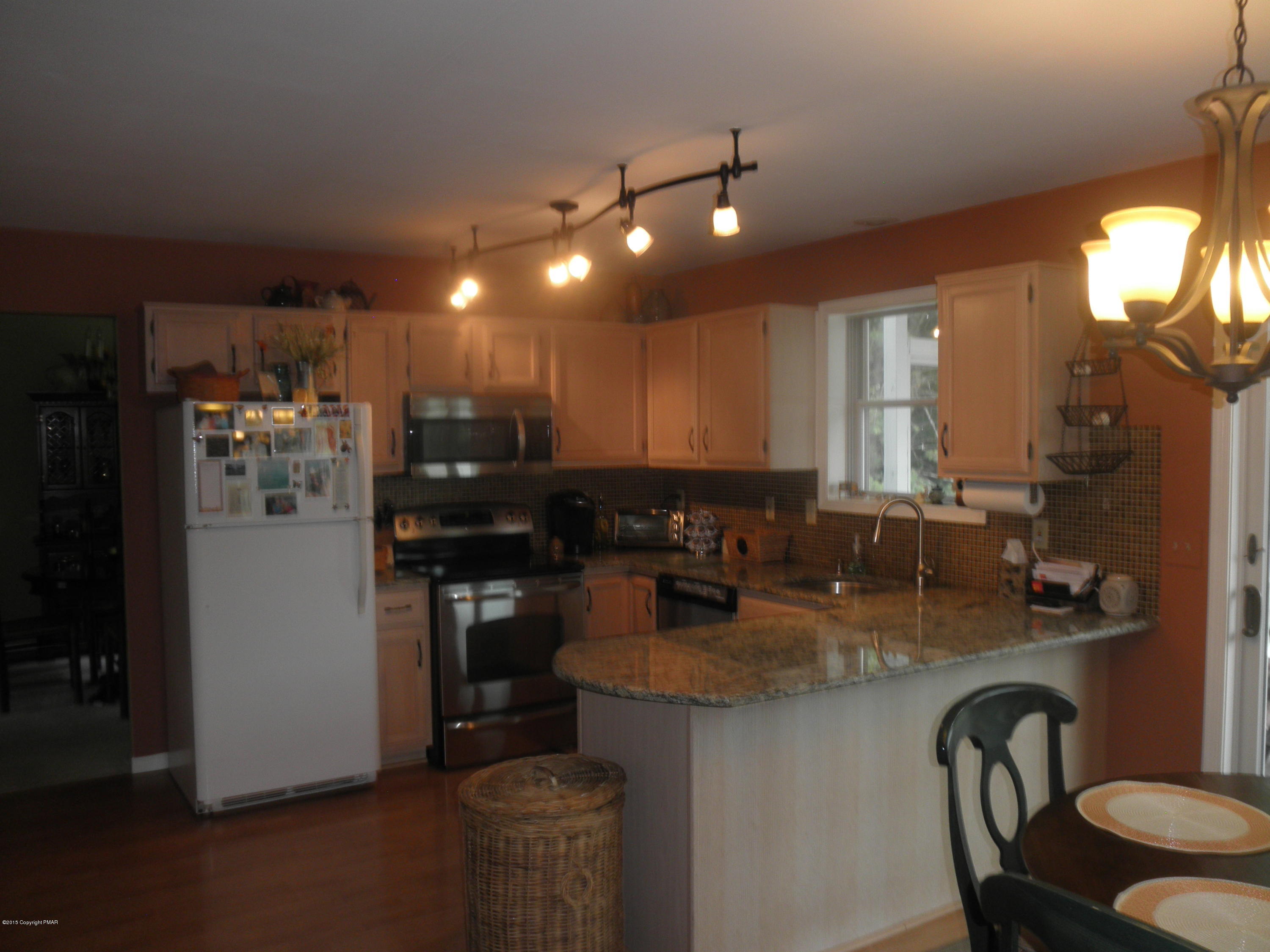 1222 Spring Run Road Saylorsburg, PA 18353 - Photo 7 of 55 Kitchen