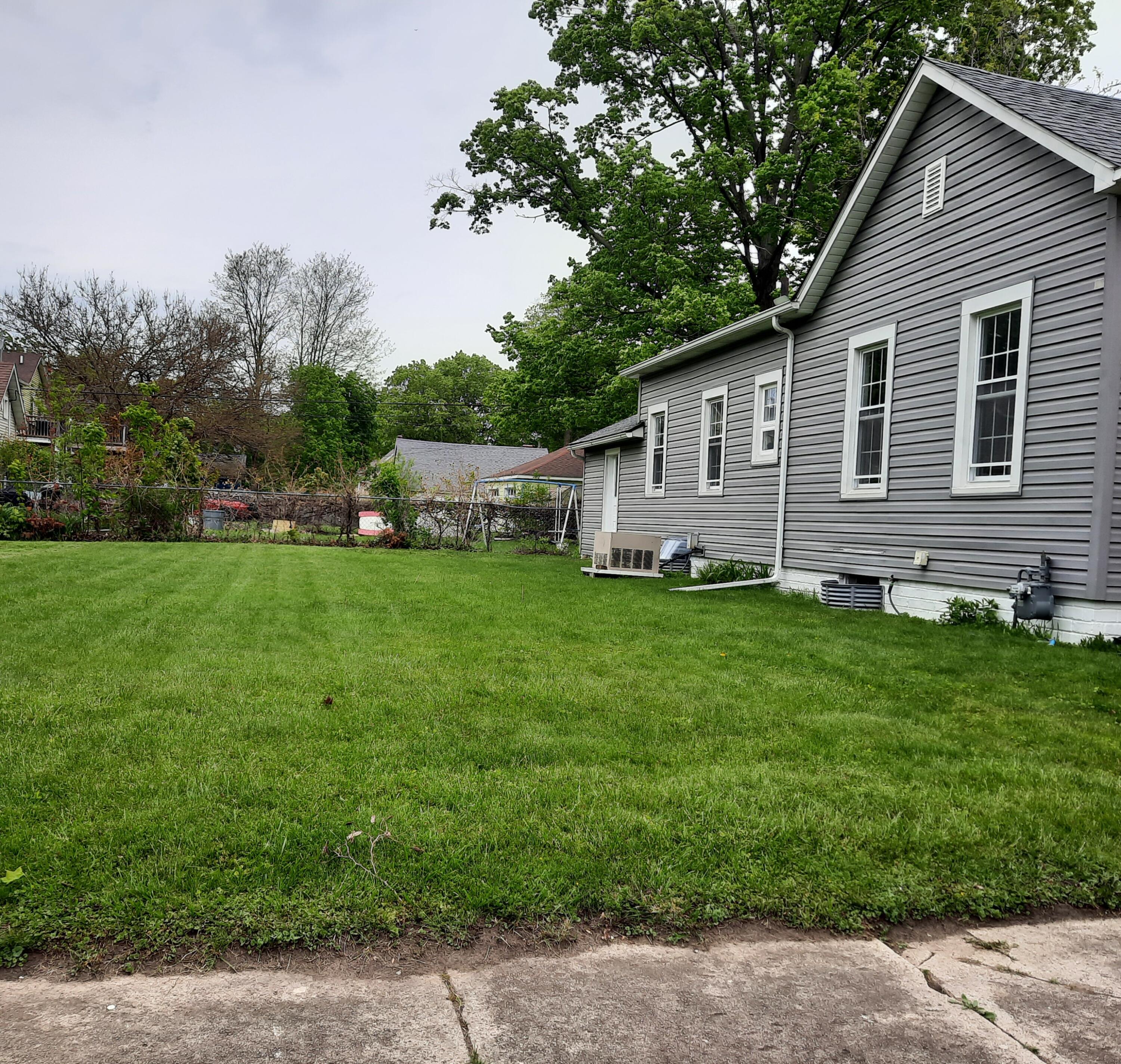 507 4th Street La Porte, IN 46350 - Photo 6 of 29 3000x2848