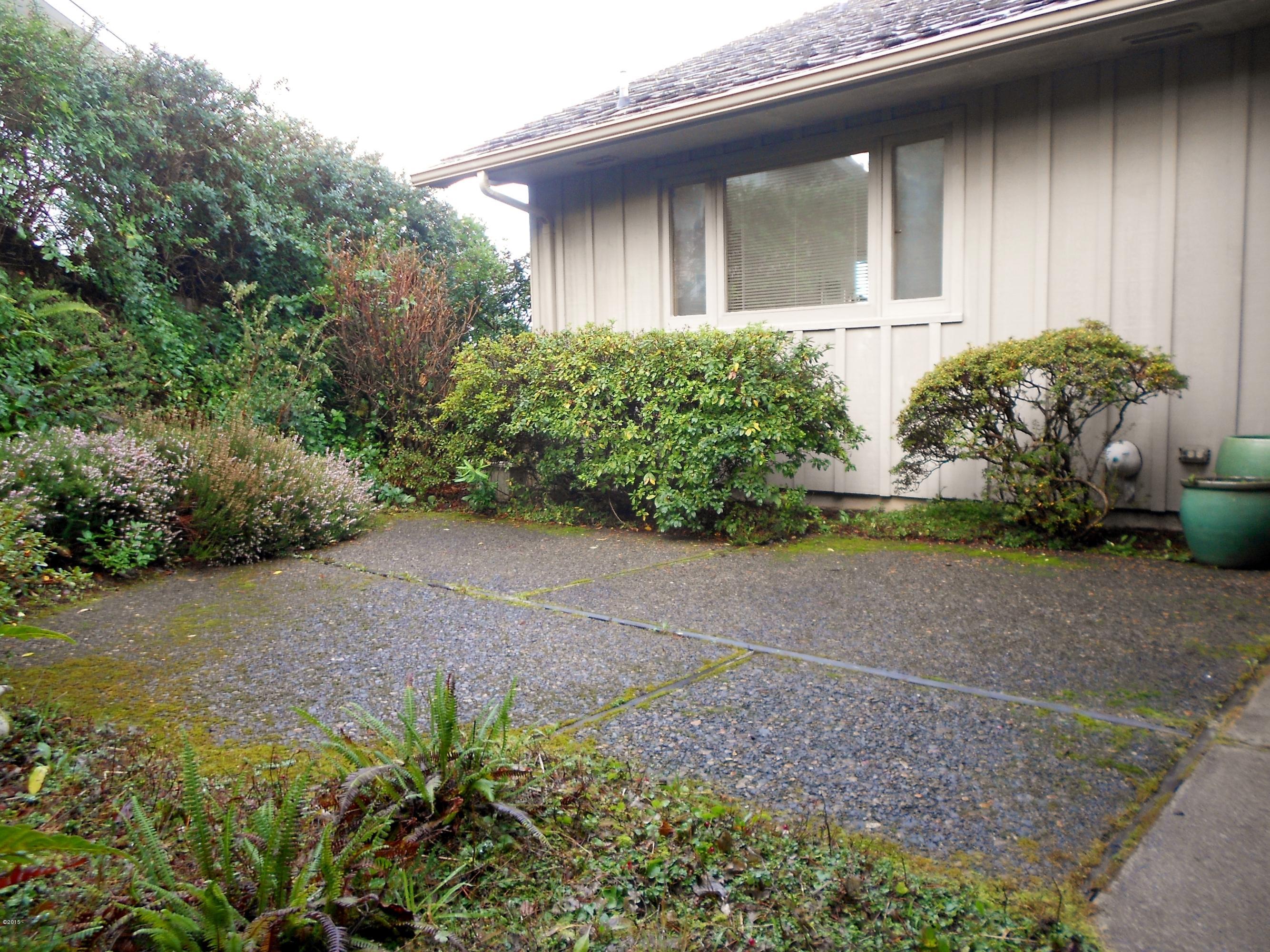 6 Ridge Crest Road Gleneden Beach, OR 97388 - Photo 28 of 40 Exterior