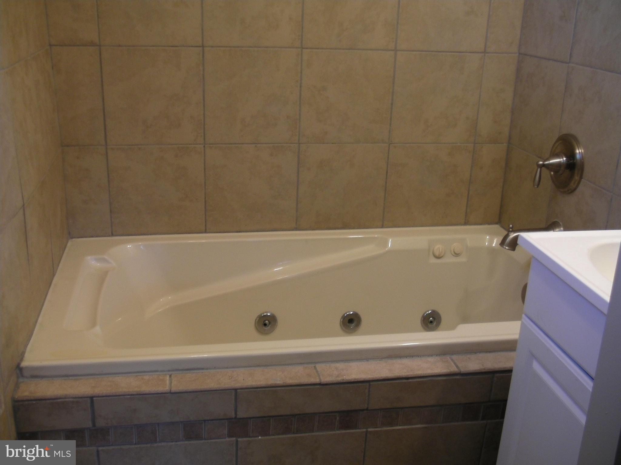 24920 Three Notch Road Hollywood, MD 20636 - Photo 19 of 28 Bath (Master)