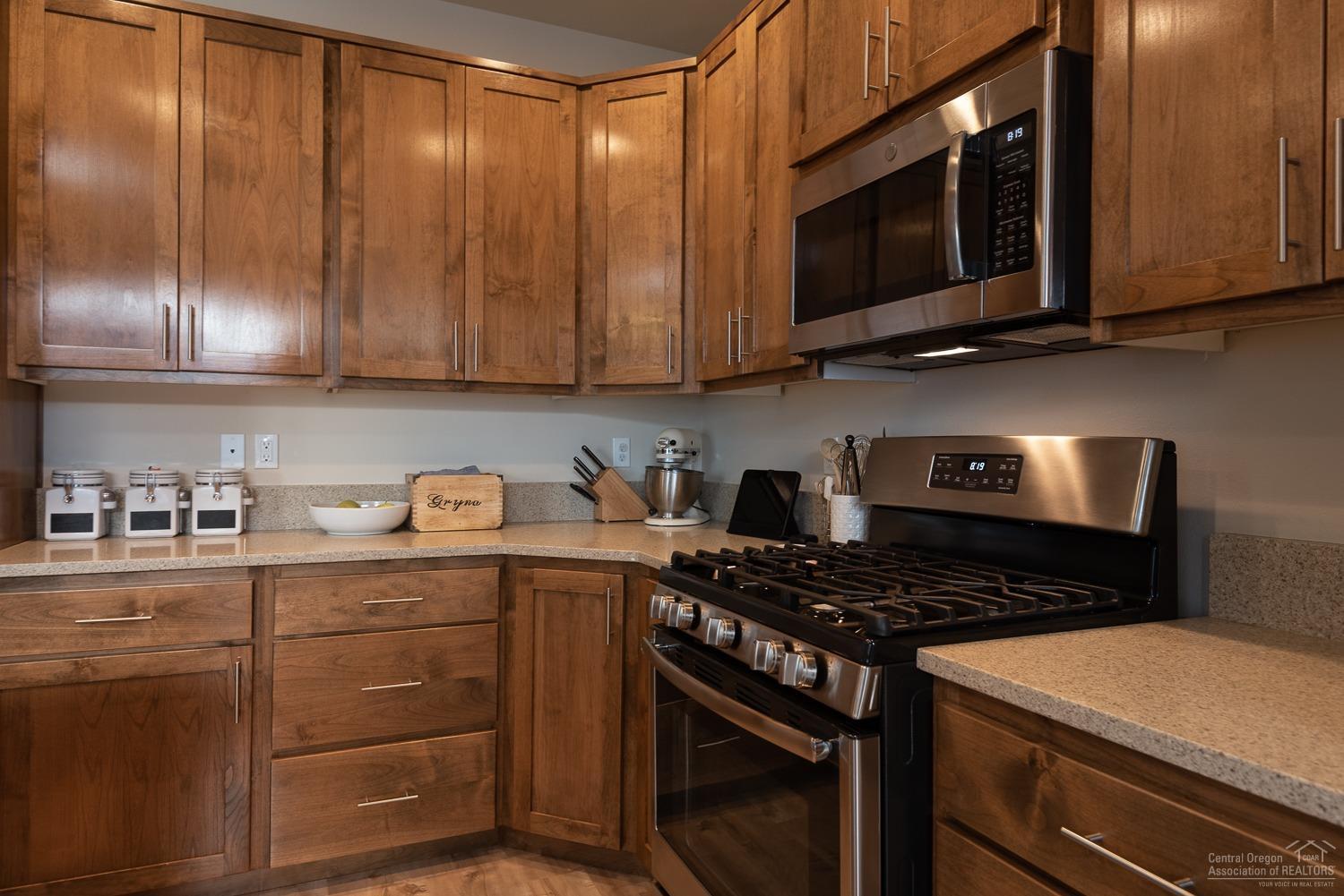 61589 Southeast Alstrup Road Bend, OR 97702 - Photo 10 of 20 Additional Photo