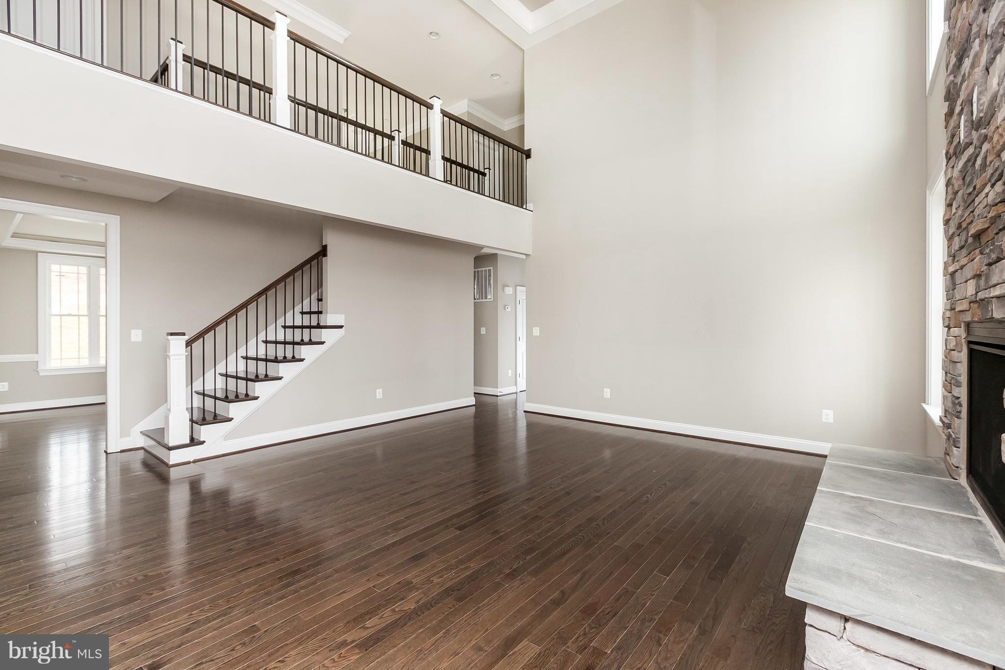 12832 Stone Eagle Road Phoenix, MD 21131 - Photo 7 of 30 Living Room