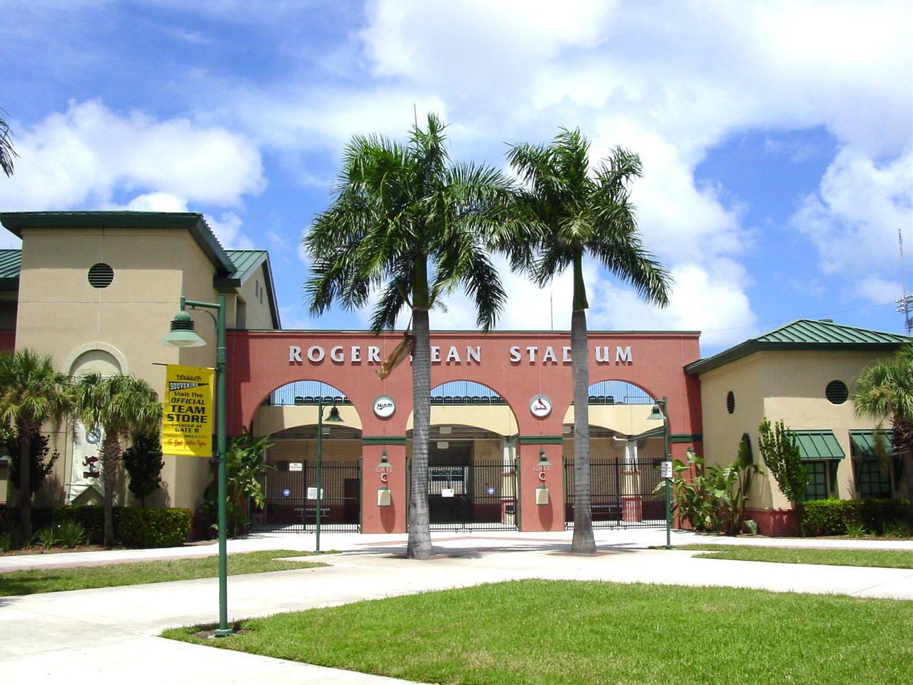 4135 Community Drive Jupiter, FL 33458 - Photo 38 of 39 a view of a multi story building