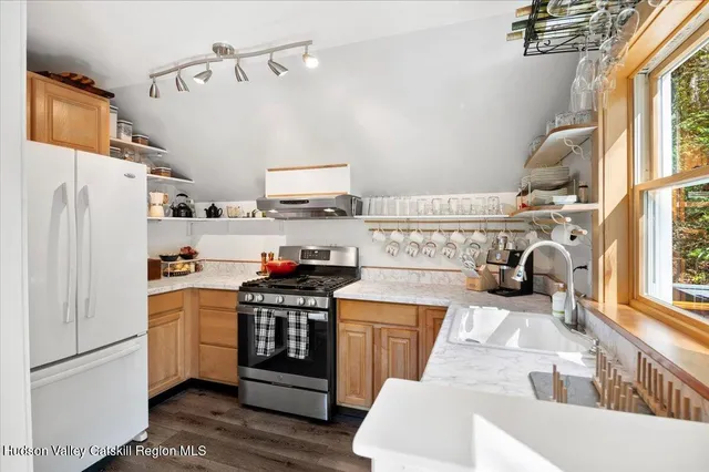 $799,000 | 26 Carle Road, Mount Tremper, NY 12457