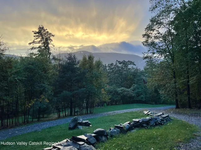 $799,000 | 26 Carle Road, Mount Tremper, NY 12457