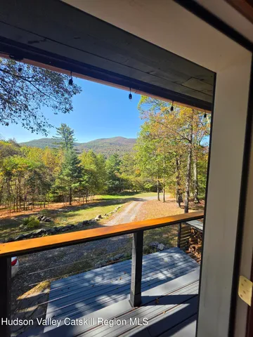 $799,000 | 26 Carle Road, Mount Tremper, NY 12457