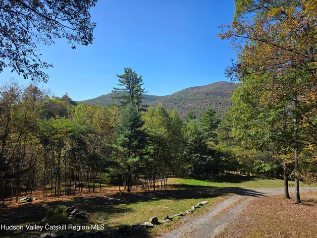 $799,000 | 26 Carle Road, Mount Tremper, NY 12457