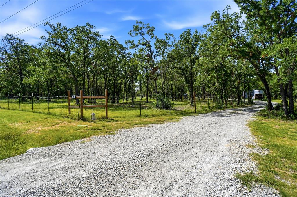 211 Spring Valley Road Paradise, TX 76073 - Photo 15 of 21