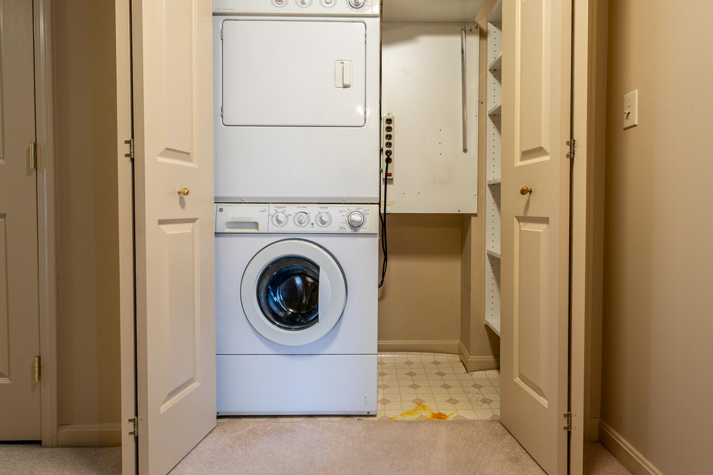 18 West Road, Unit 201 Orleans, MA 02653 - Photo 24 of 36 laundry
