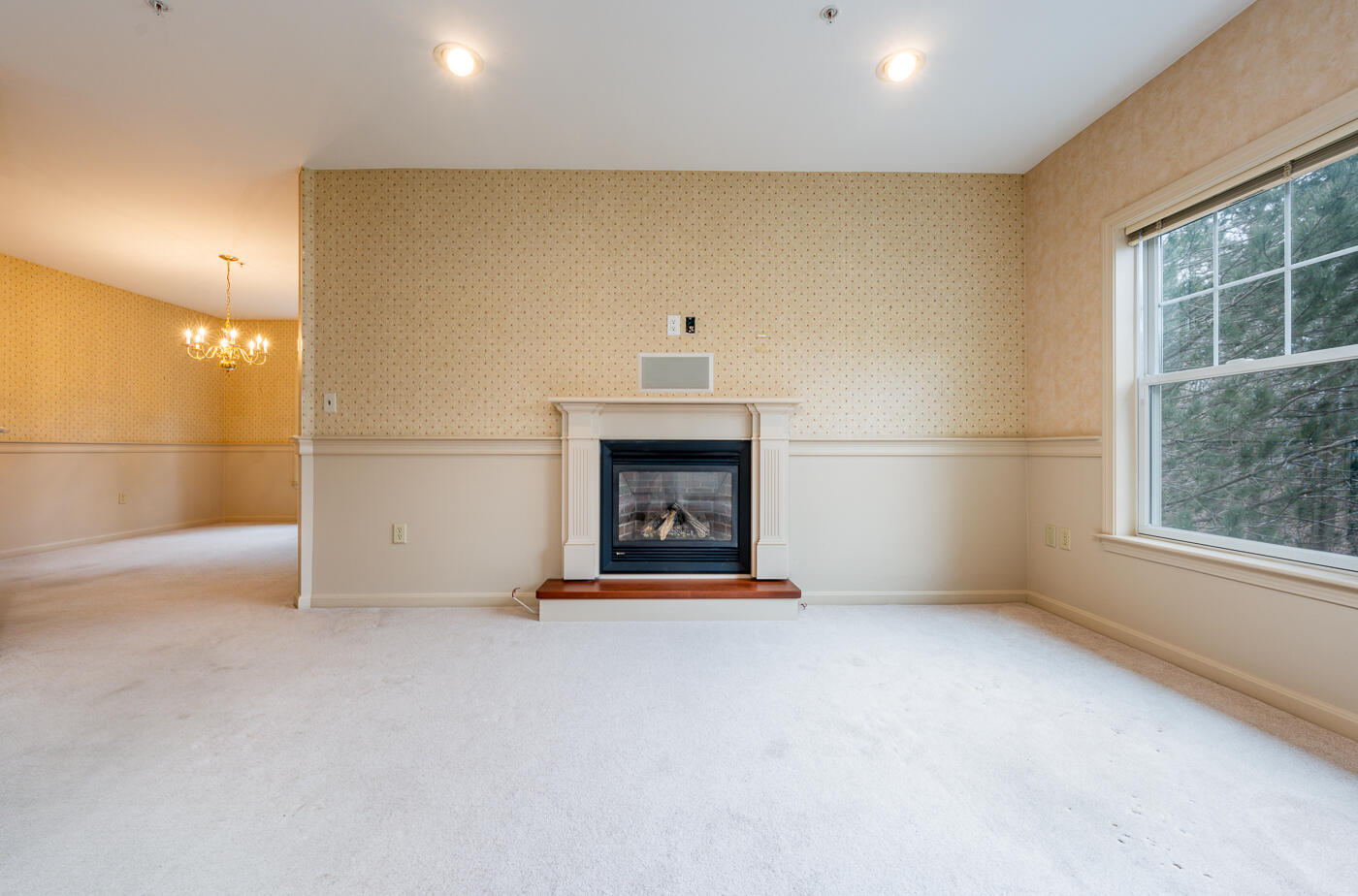 18 West Road, Unit 201 Orleans, MA 02653 - Photo 4 of 36 livroom5