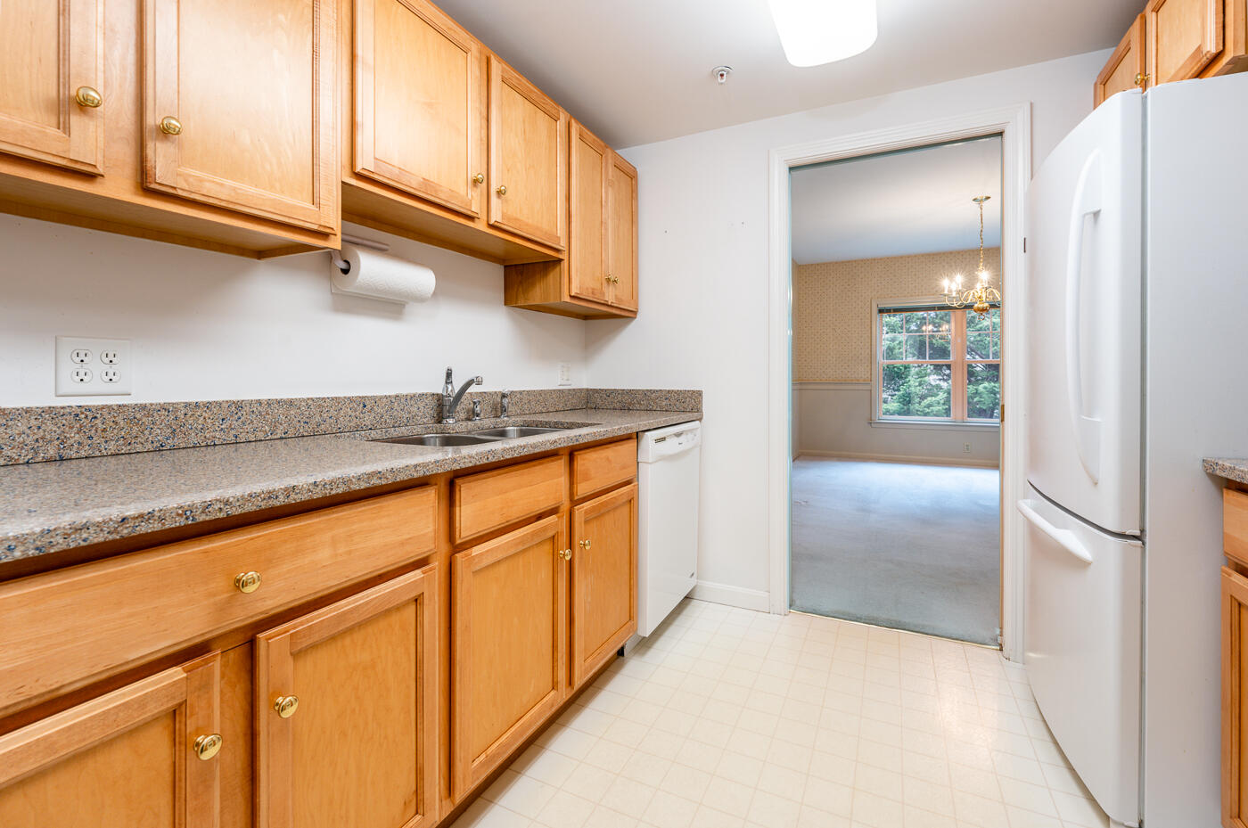 18 West Road, Unit 201 Orleans, MA 02653 - Photo 9 of 36 kitchen2