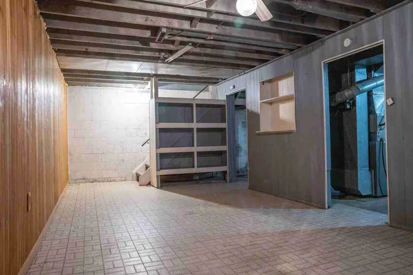 a view of a storage & utility room
