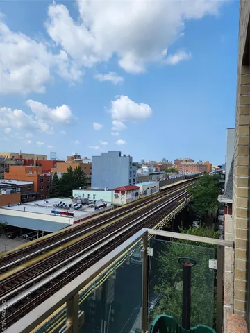 $575,000 | 3063 31st Street, Unit 605 | Astoria