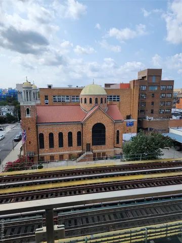 $575,000 | 3063 31st Street, Unit 605 | Astoria