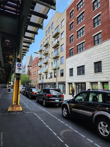 $575,000 | 3063 31st Street, Unit 605 | Astoria