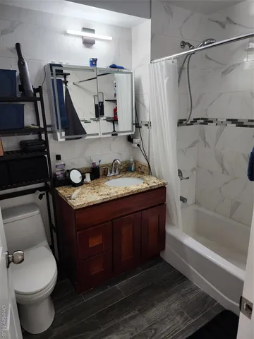 $575,000 | 3063 31st Street, Unit 605 | Astoria