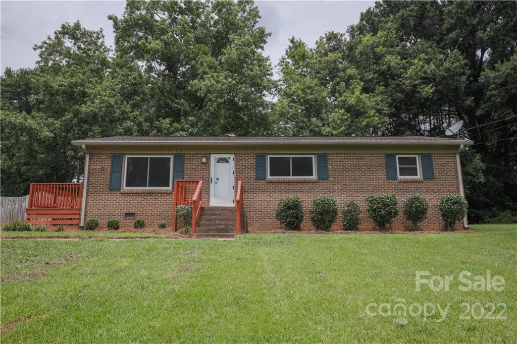 323 Ridge Drive Mount Holly, NC 28120 - Photo 1 of 14 Gallery Image 1