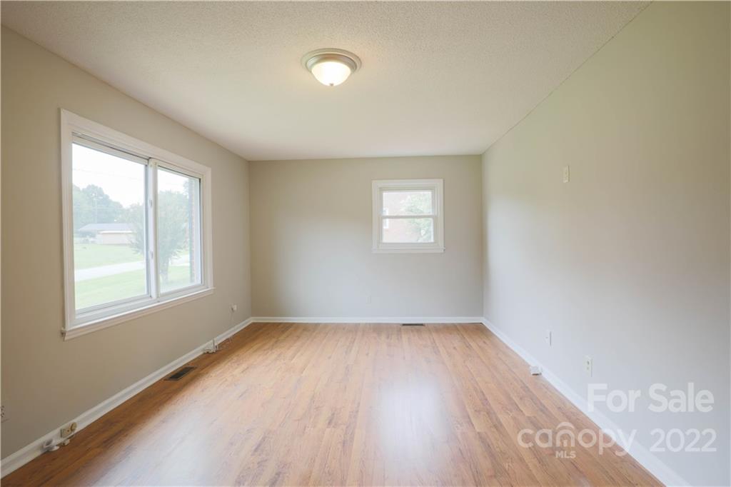 323 Ridge Drive Mount Holly, NC 28120 - Photo 9 of 14 Gallery Image 9