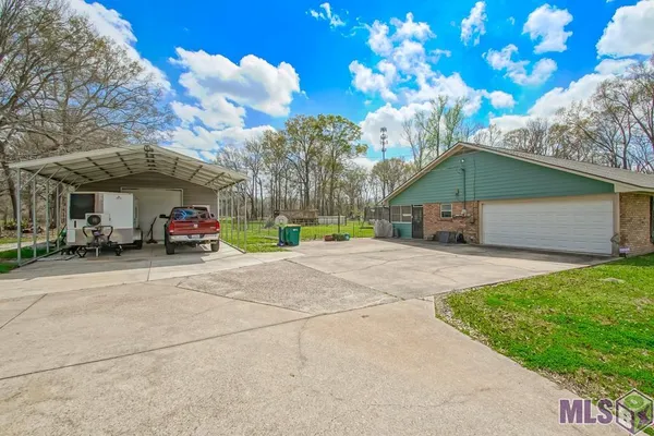 $449,000 | 20354 Plank Road, Zachary, LA 70791