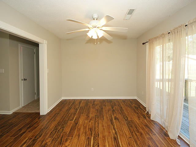 628 Schooner Road Charleston, SC 29412 - Photo 7 of 34 Eat-In Kitchen Area