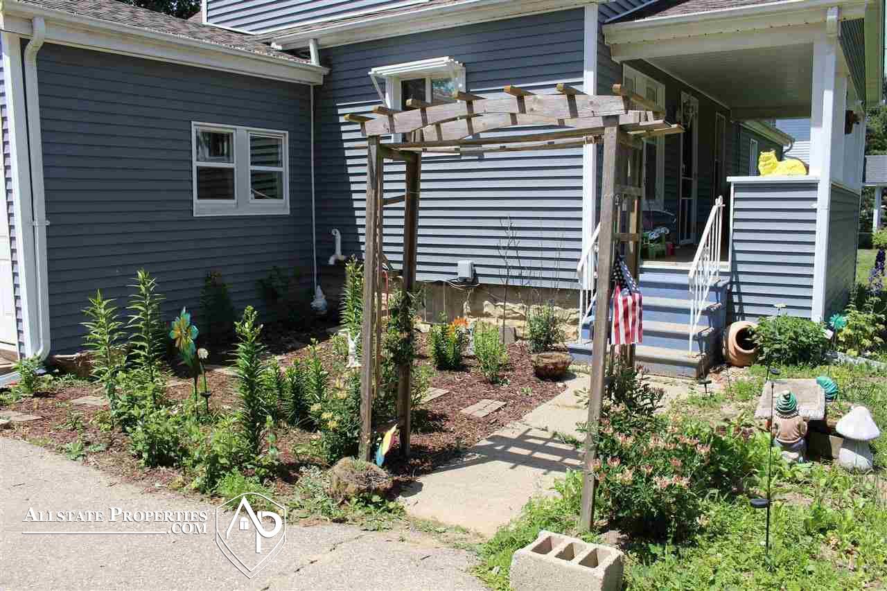 4399 North Gale Road Davison, MI 48423 - Photo 2 of 37