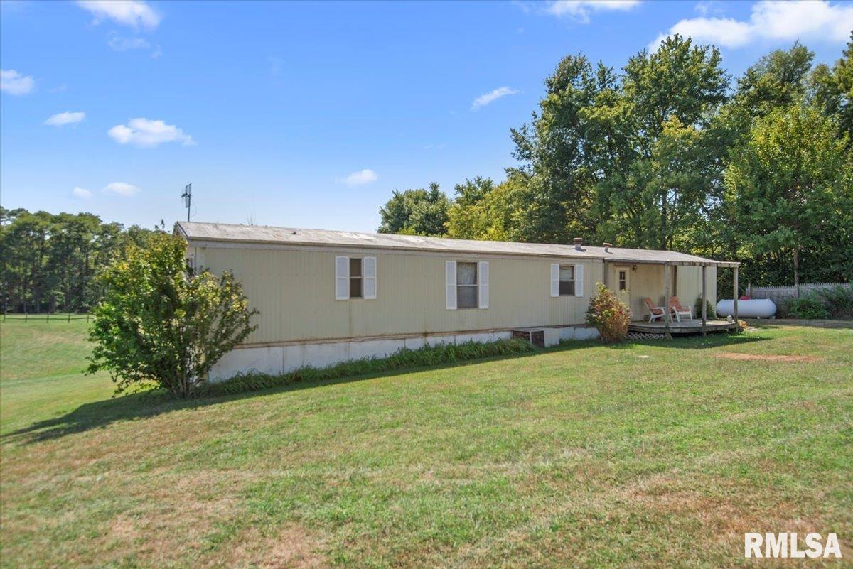 20033 Sunny Acres Road Petersburg, IL 62675 - Photo 23 of 25 Gallery Image 23