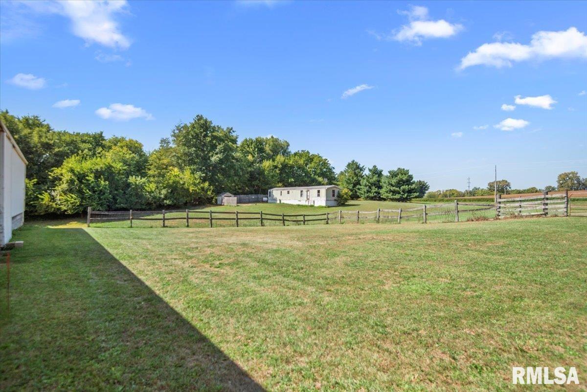 20033 Sunny Acres Road Petersburg, IL 62675 - Photo 8 of 25 Gallery Image 8