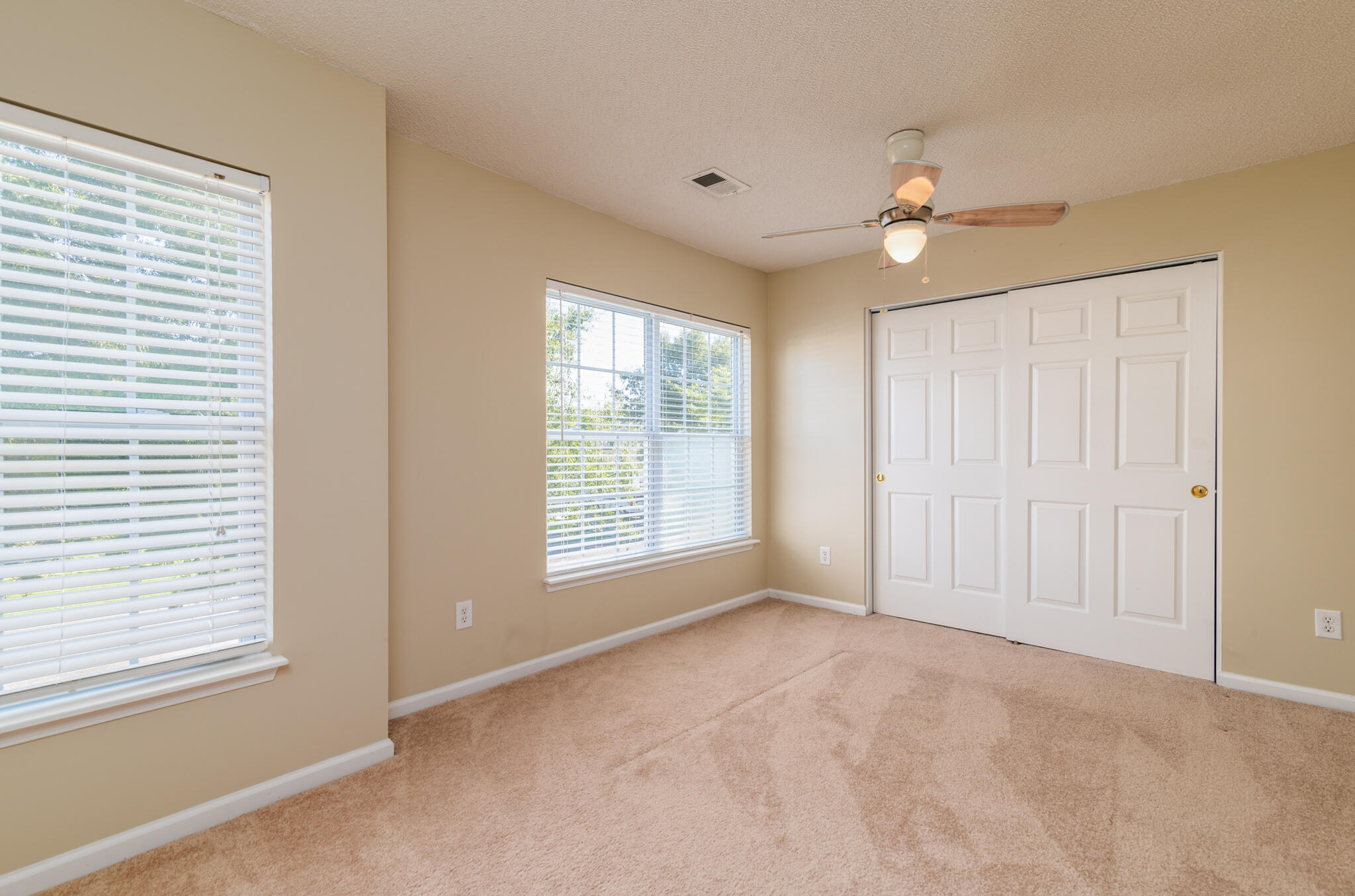 106 Rundle Lane Summerville, SC 29483 - Photo 13 of 33 106 Rundle - 001 - CHS Media Group