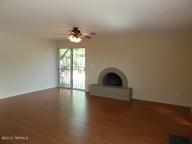 285 South Kolb Road, Unit 18 Tucson, AZ 85710 - Photo 2 of 22