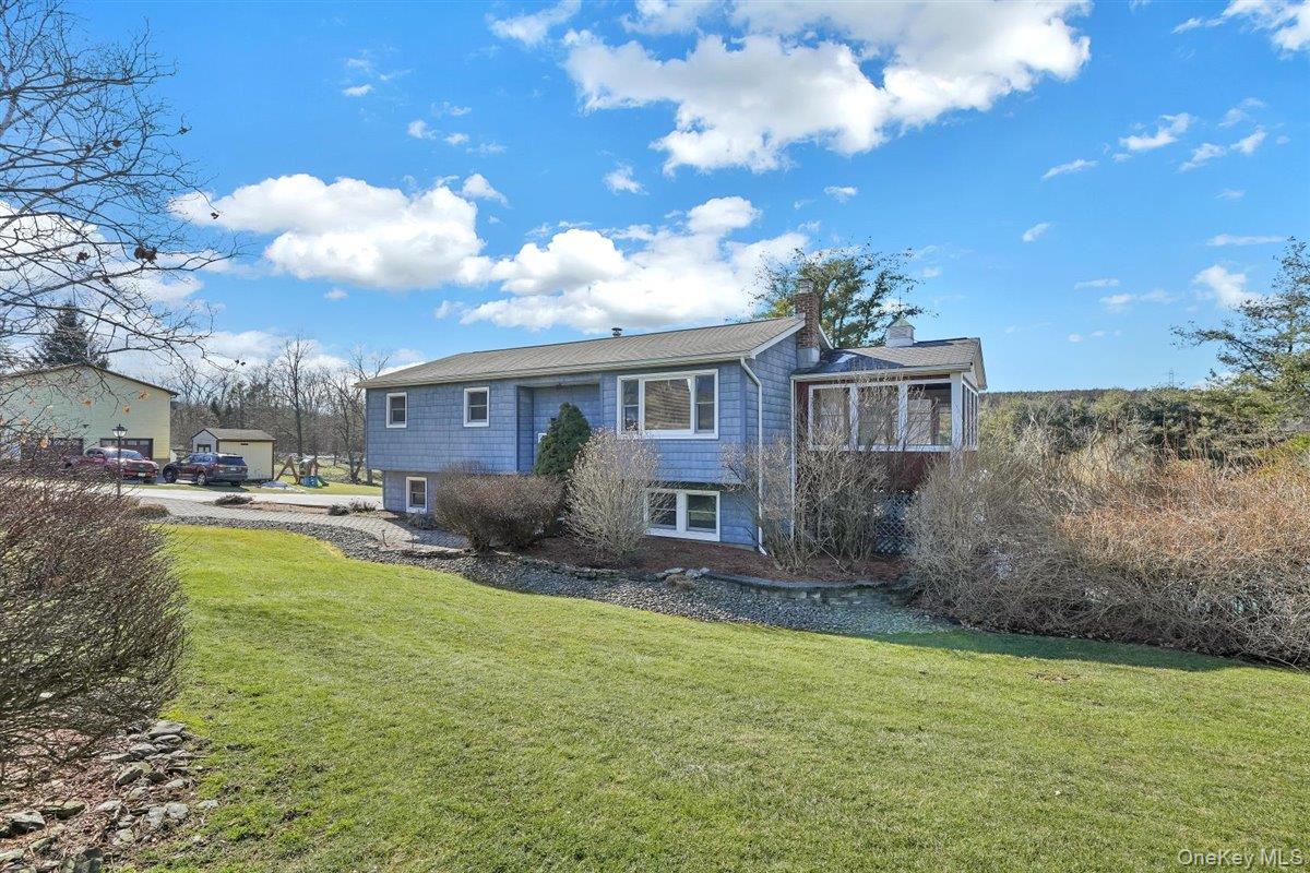 242 Prospect Road Monroe, NY 10950 - Photo 4 of 40 Gallery Image 4