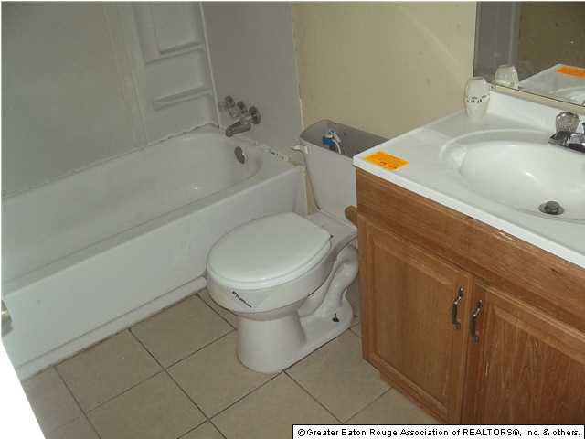 5564 Laredo Avenue Baton Rouge, LA 70811 - Photo 9 of 10 Gallery Image 9